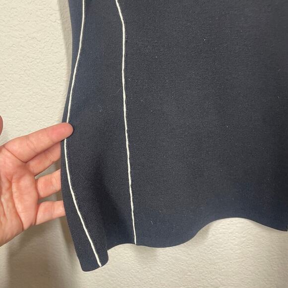 Theory Small Darted Top Crew Neck Peplum Top Black Wool Nylon Blend Sleeveless - Picture 4 of 7